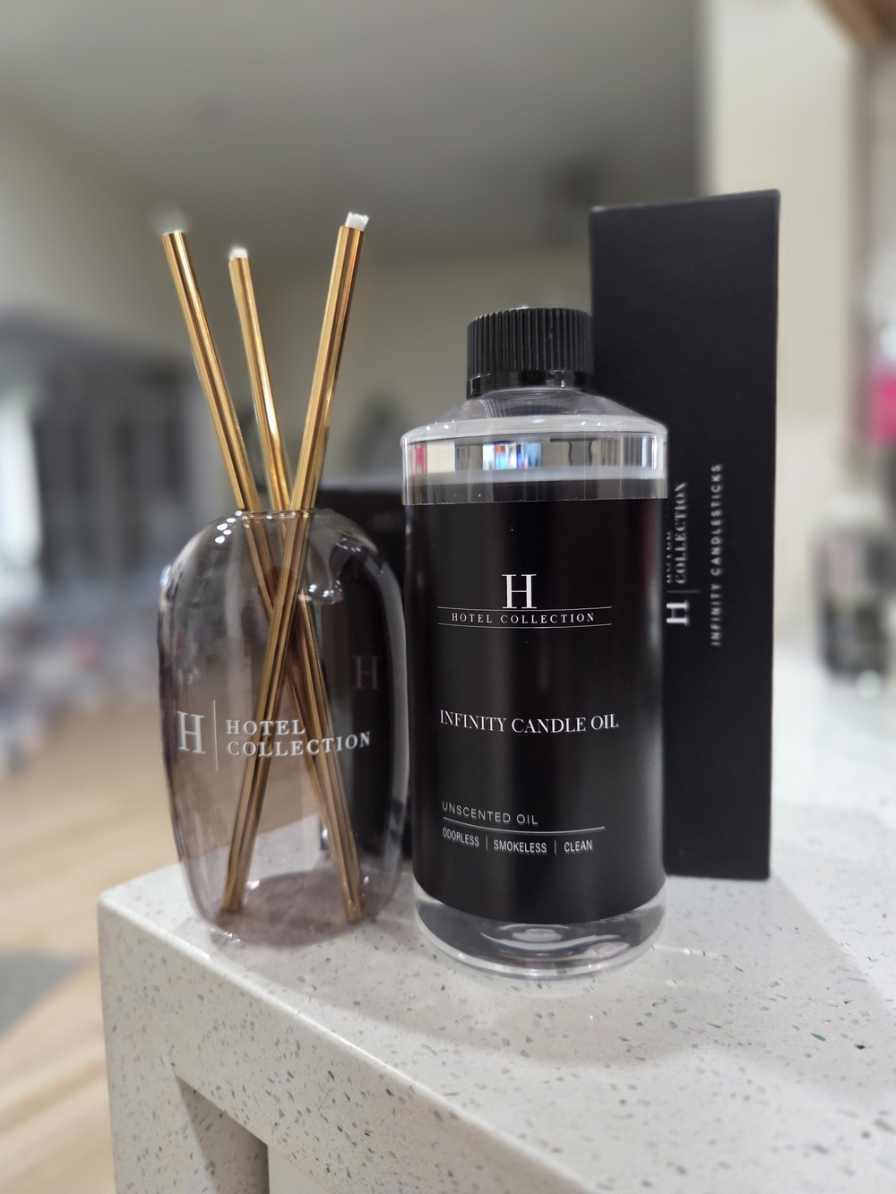 Hotel Collection Infinity Candle Oil with Glass Reed Diffuser - Black & Clear - Picture 3 of 4